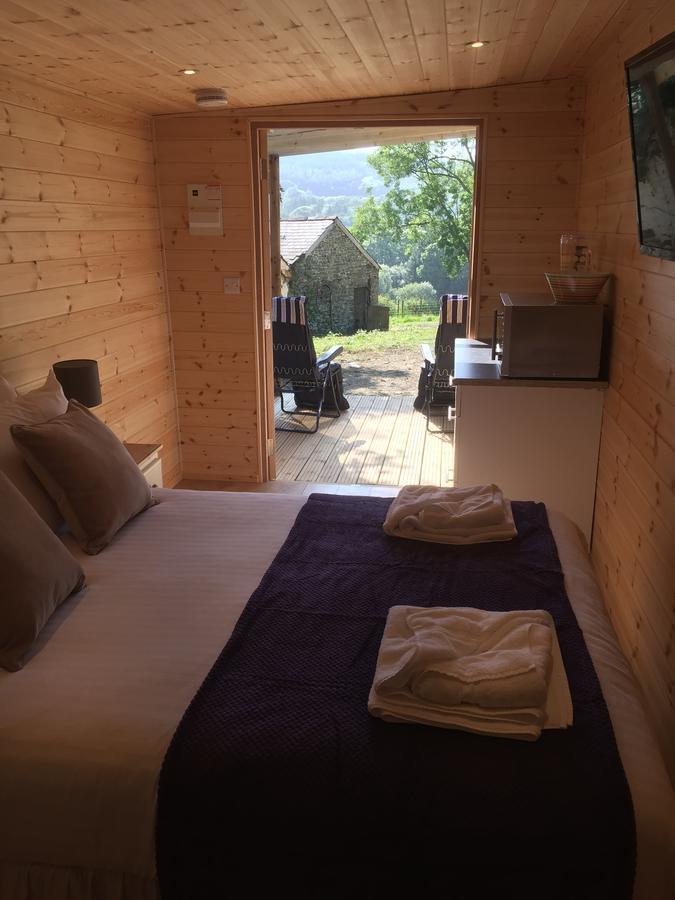 Romantic Getaway Luxury Wooden Cabin With Private Hot Tub And Bbq Aberystwyth Esterno foto